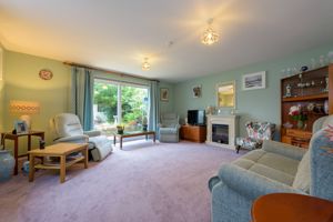 Sitting Room- click for photo gallery